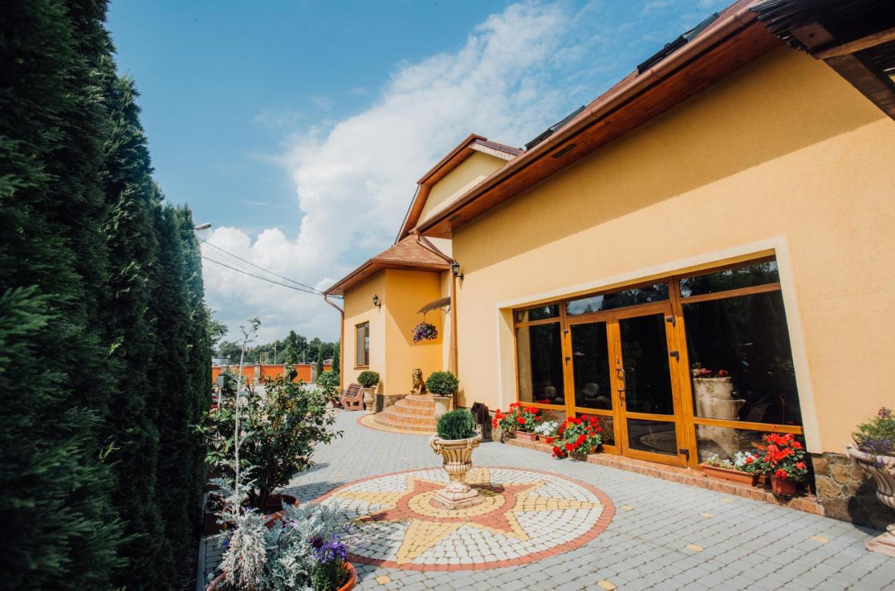 Sunrise Boutique Hotel Berehove  Exterior photo