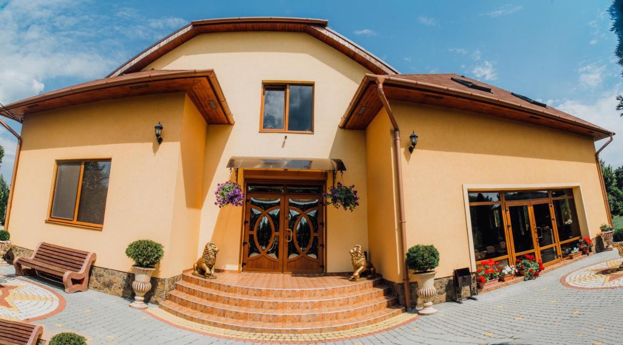 Sunrise Boutique Hotel Berehove  Exterior photo